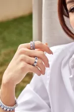 APM Monaco Bague Triangle Blanc & Bleu Argent Sterling