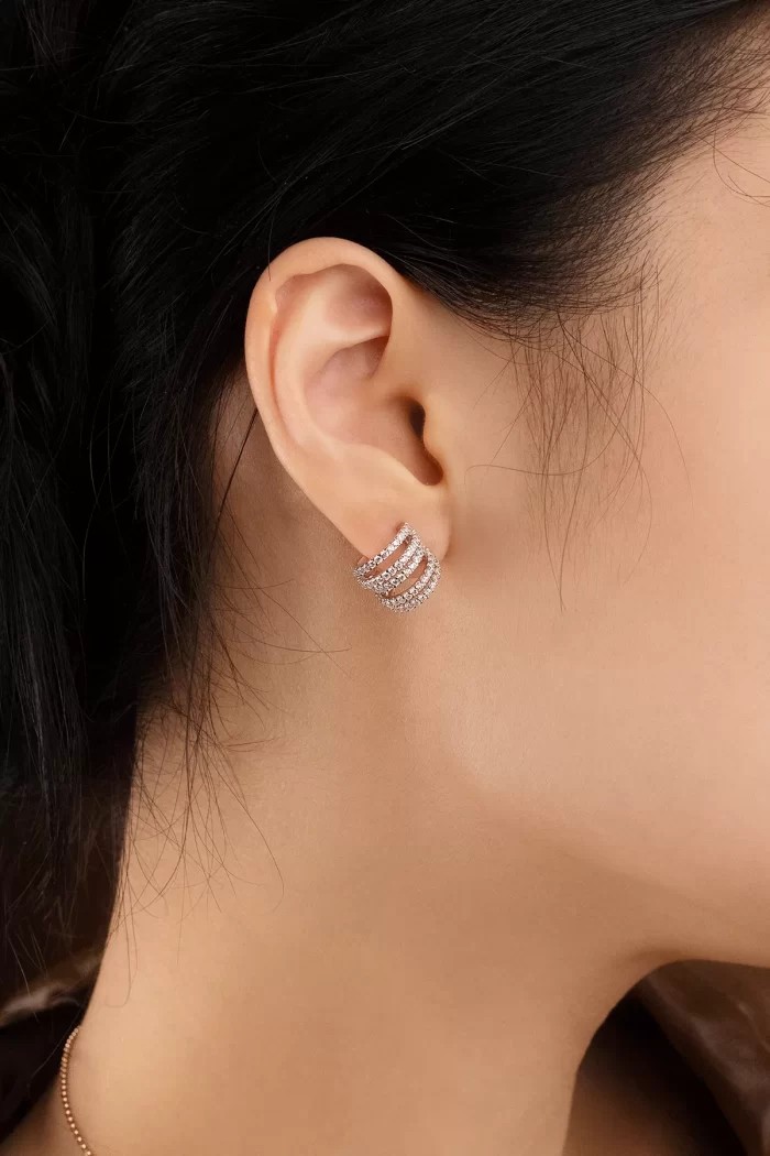 APM Monaco Boucles d’oreilles à cinq anneaux Argent Sterling