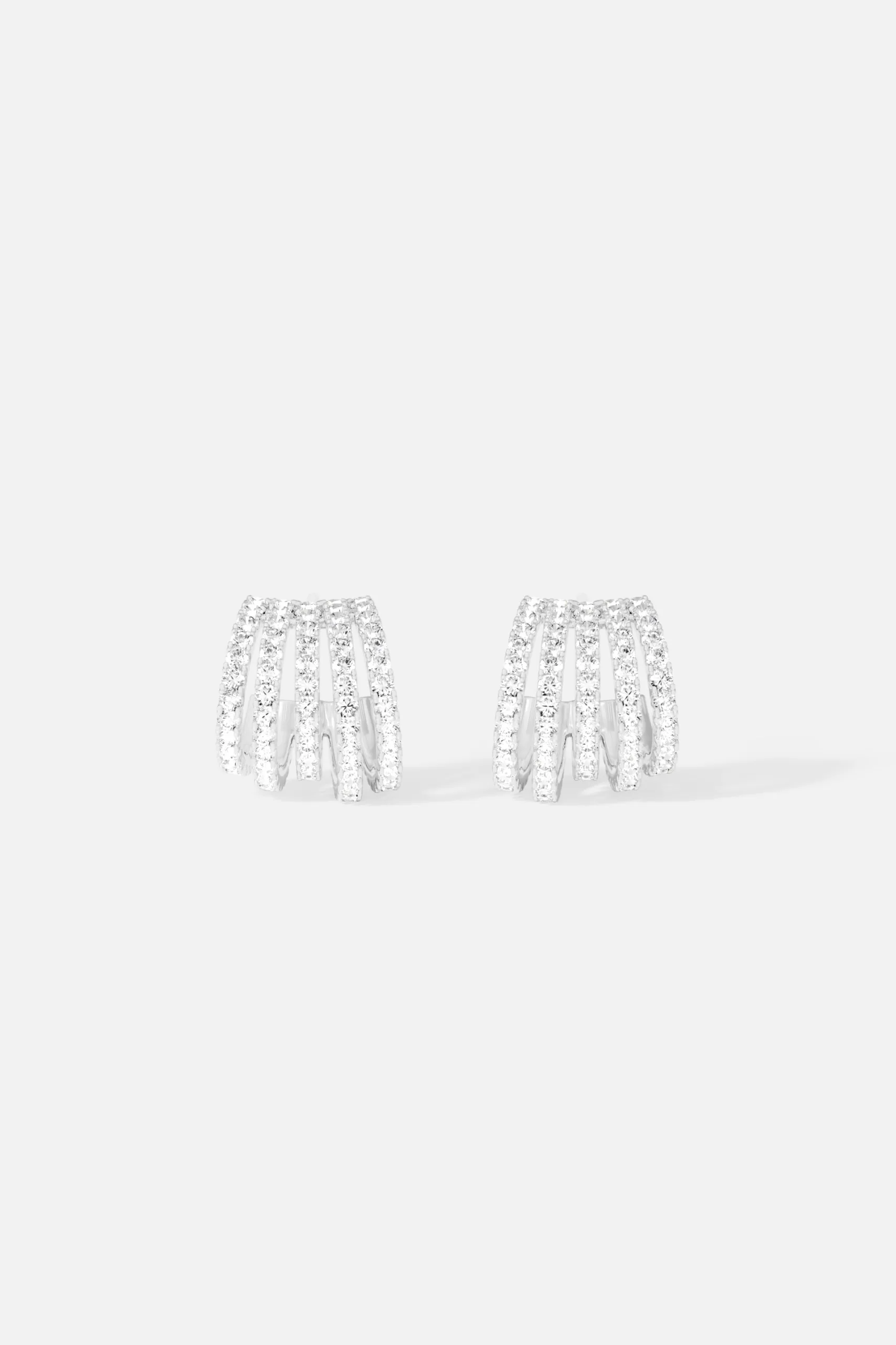 APM Monaco Boucles doreilles a cinq anneaux AE12695OX scaled - APM Monaco Boucles d'oreilles à cinq anneaux Argent Sterling