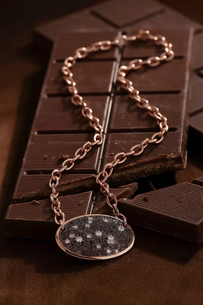 APM Monaco Collier réglable ovale pavé de chocolat Plaqué Or Rose 18 Carats