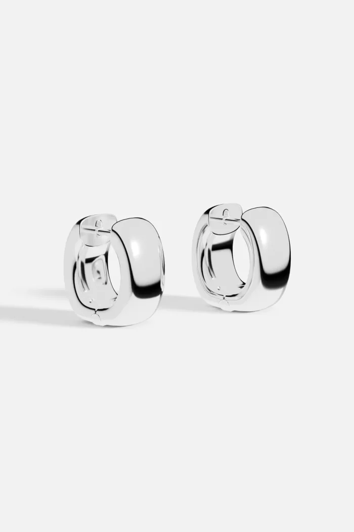 APM Monaco Grosses boucles d’oreilles Huggie en argent Argent Sterling